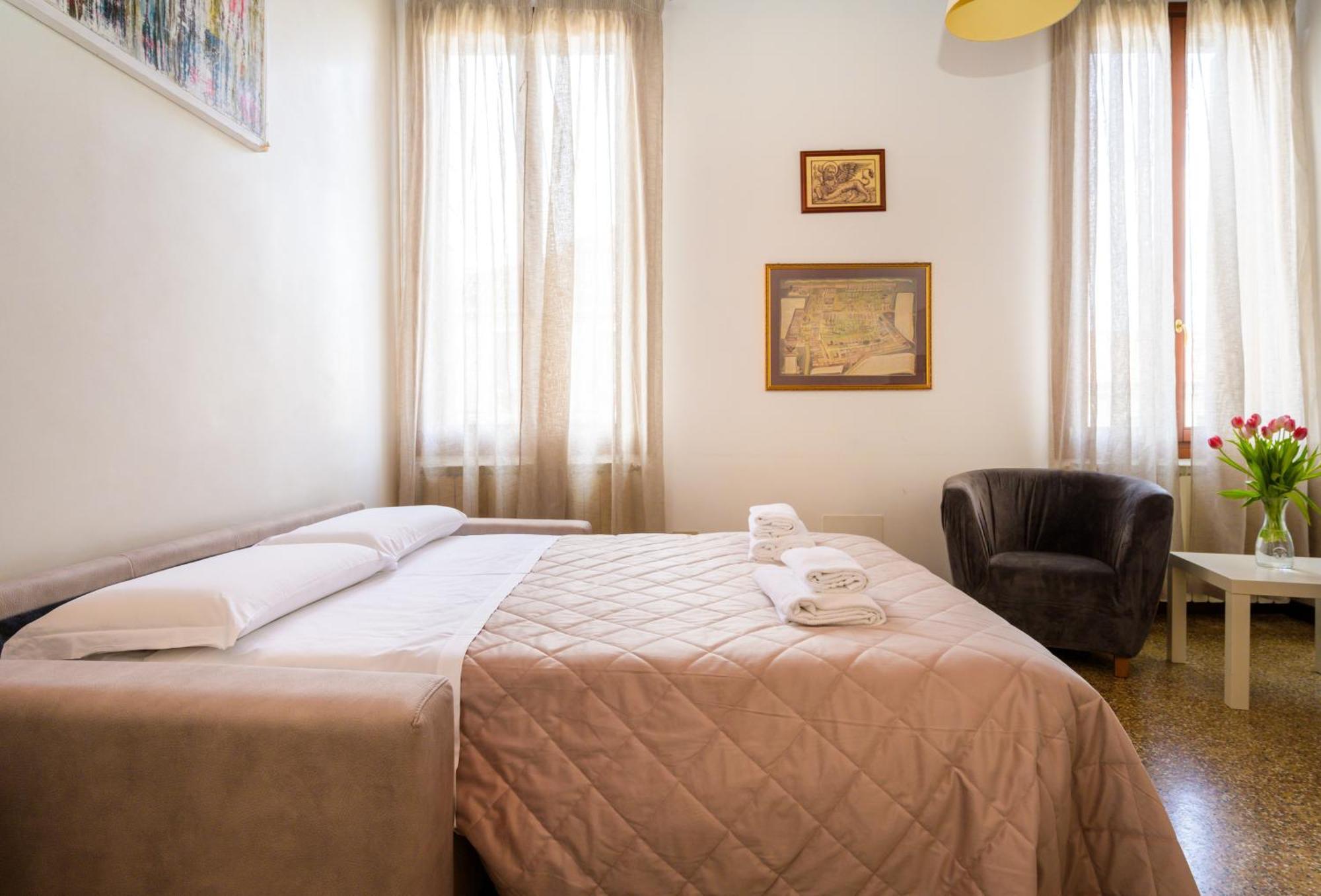 Ca Romite Apartament